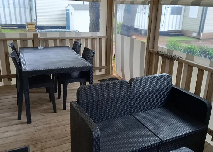 Mobil Home 2 Chambres Avec Terrasse